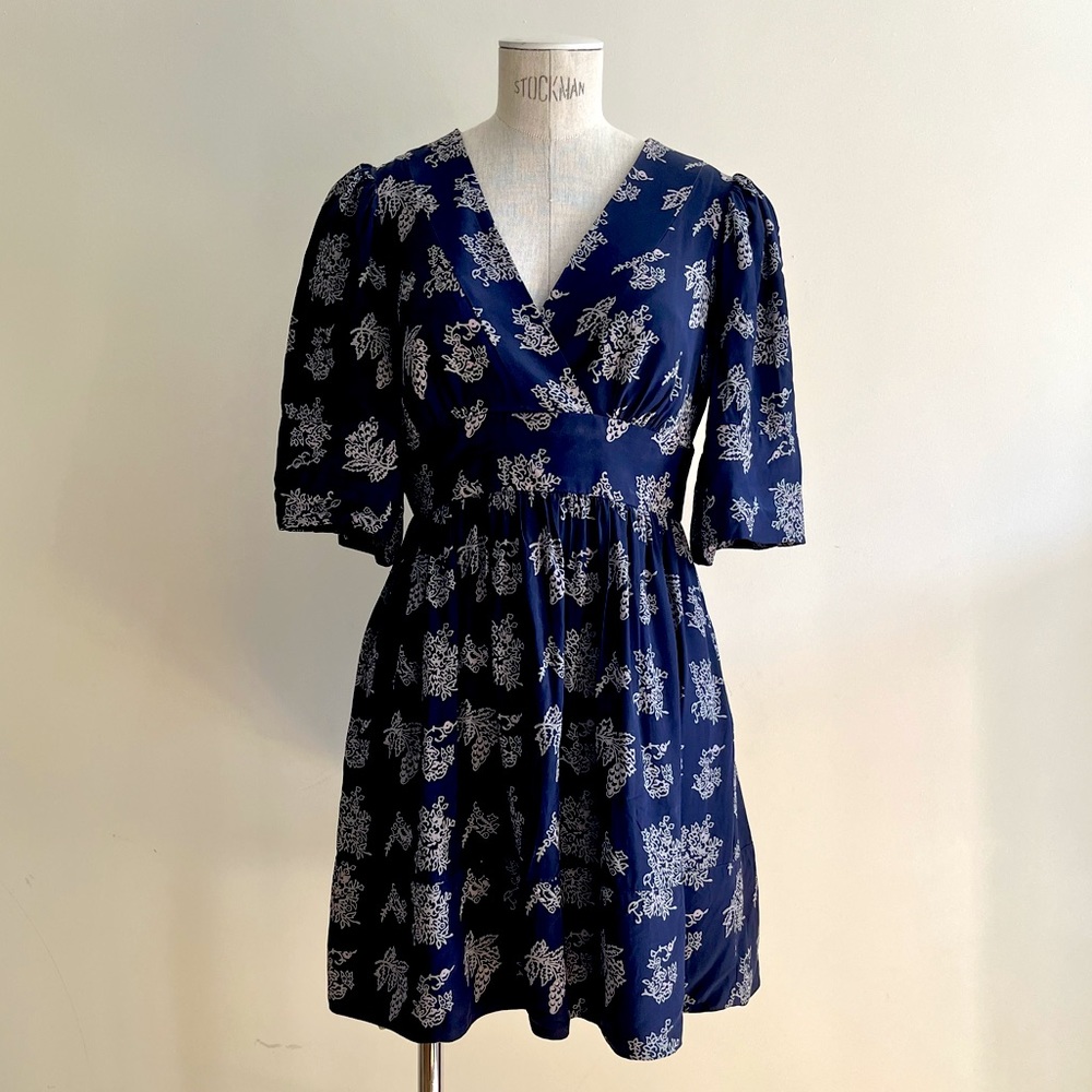 VTG 90’s Y2K Betsey Johnson Silk Babydoll Dress Blue & White Floral Print Size 2